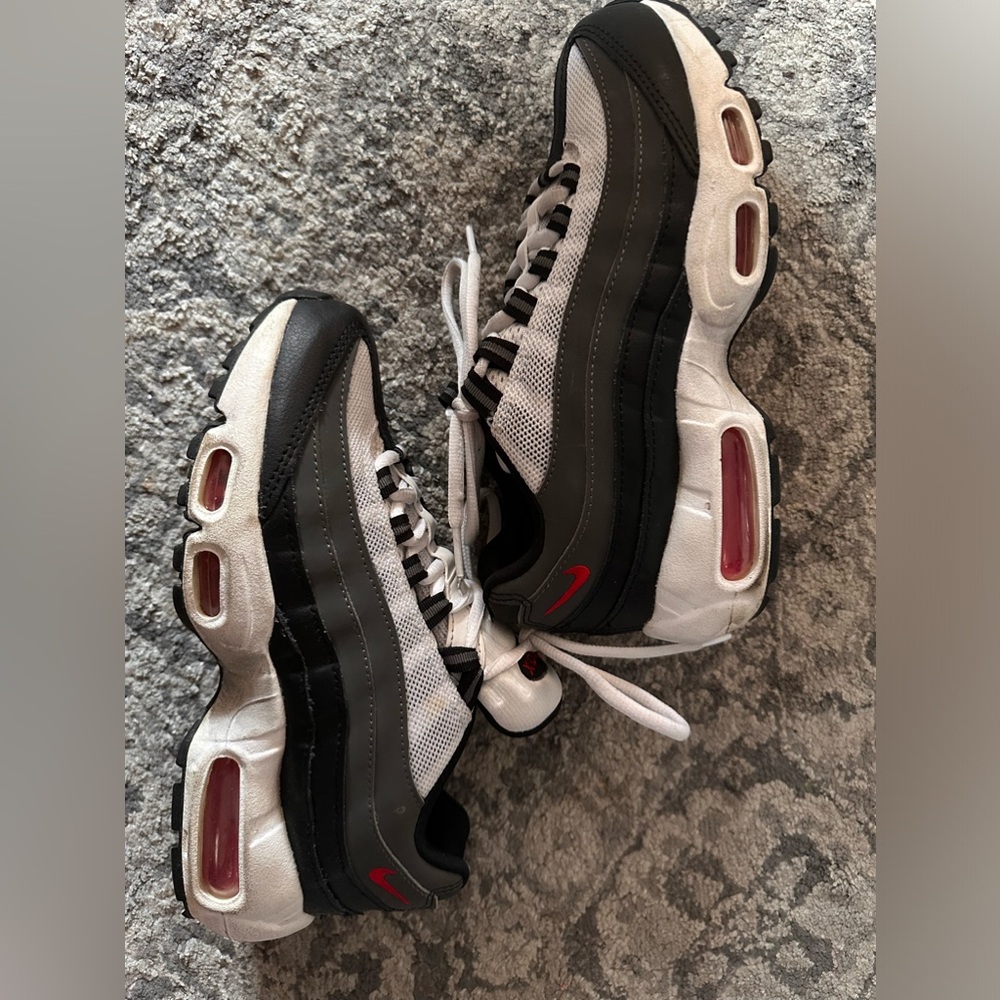 2021
Air Max 95 Recraft GS 'Iron Grey University Red'